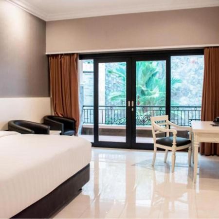 Luminor Hotel Jember By Wh 외부 사진
