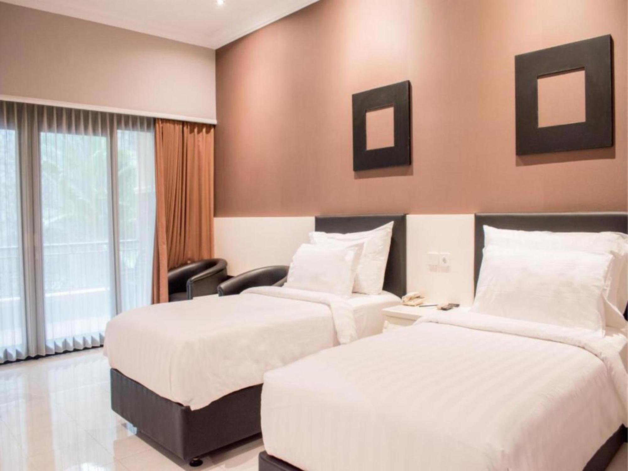 Luminor Hotel Jember By Wh 외부 사진